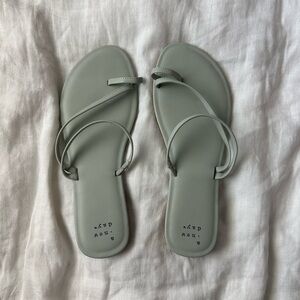 Like New - Seafoam Green Sandals
